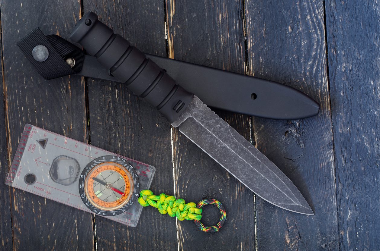 knife compass